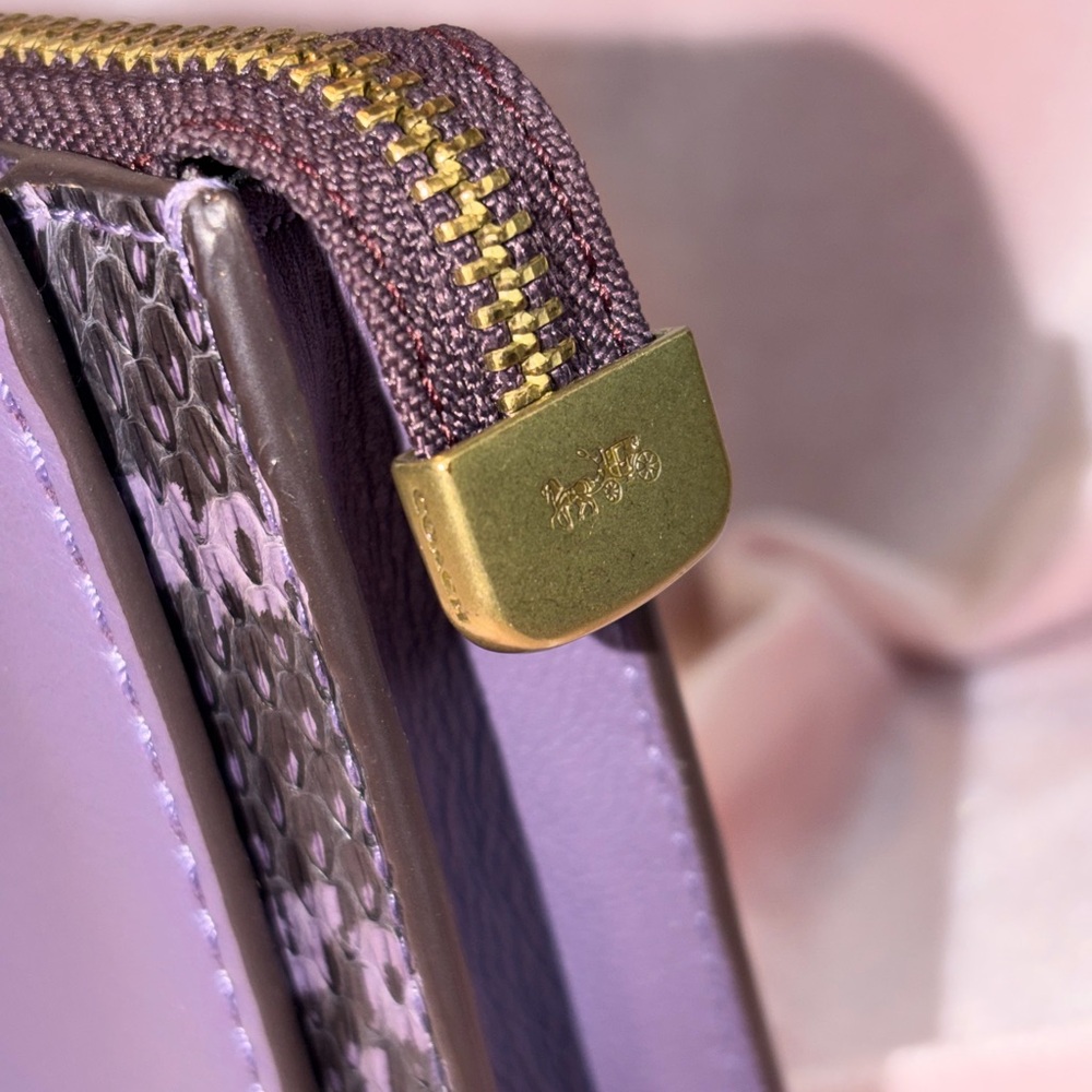 Authentic Coach Dreamer Leather Wristlet – Dusty Lavender with Snakeskin Detail - Picture 8 of 8